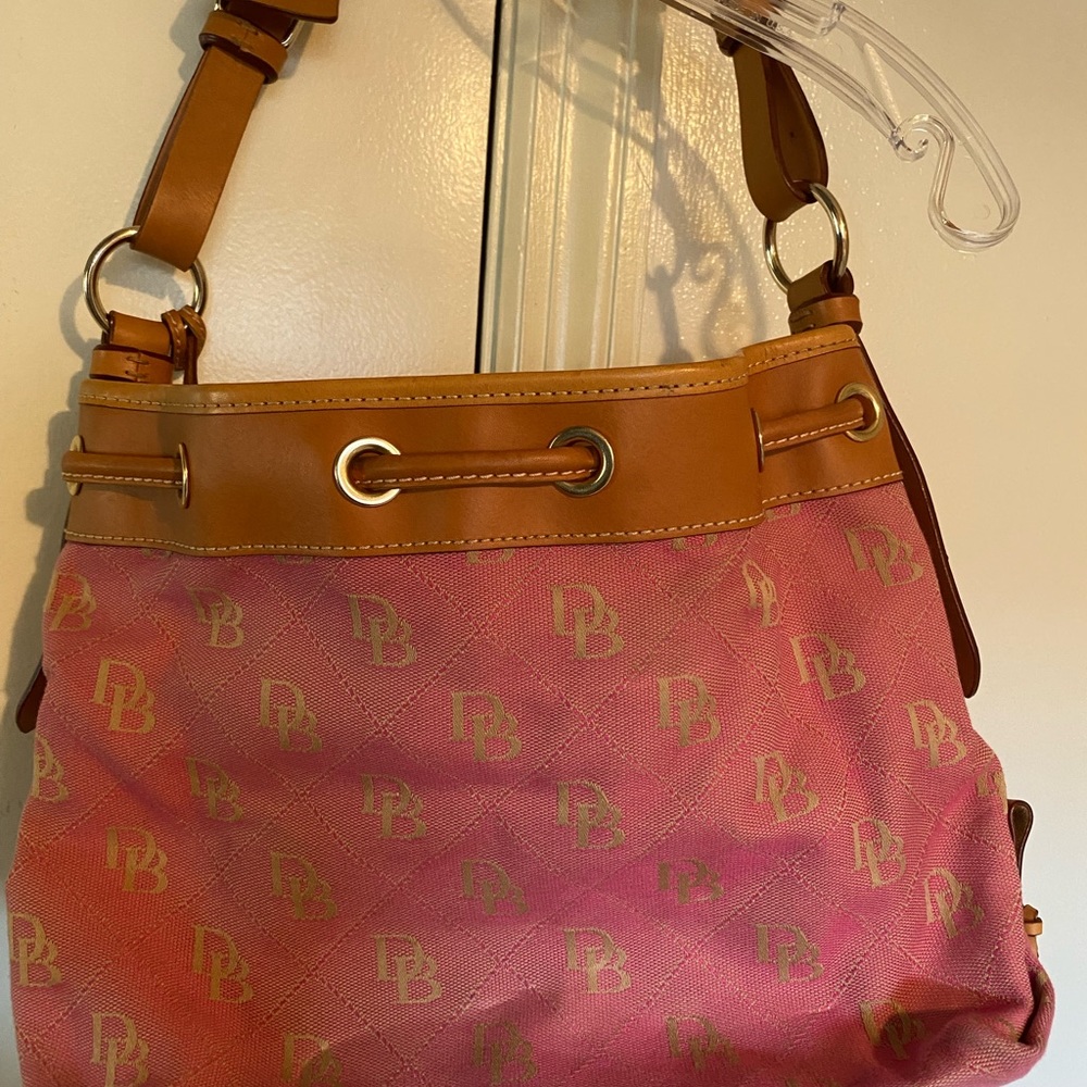 Dooney & Bourke purse